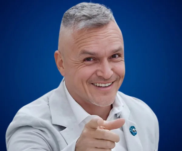 Christopher Ticina — Conferencista de Ventas